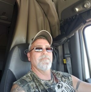 Meet your Posher, Dennis